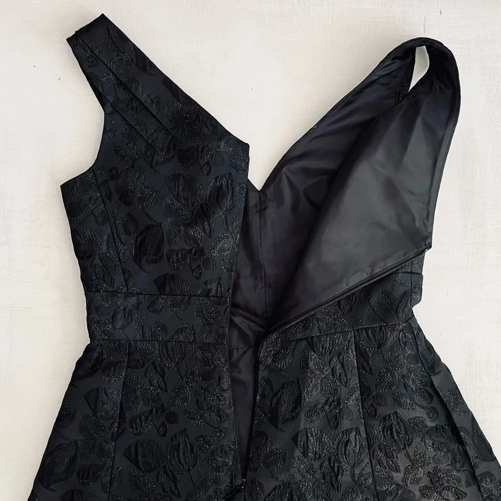 [Kate Spade] Floral Shimmer Pleated Shoulder Double V Fit & Flare Classic Dress